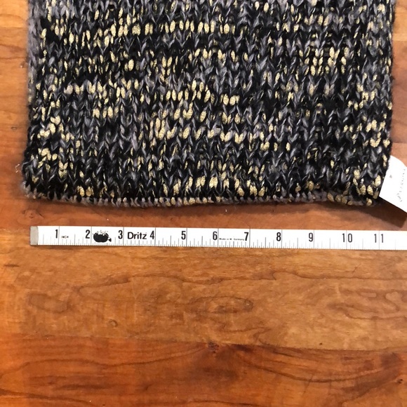 Gray/black/gold infinity scarf NWT - Picture 5 of 7